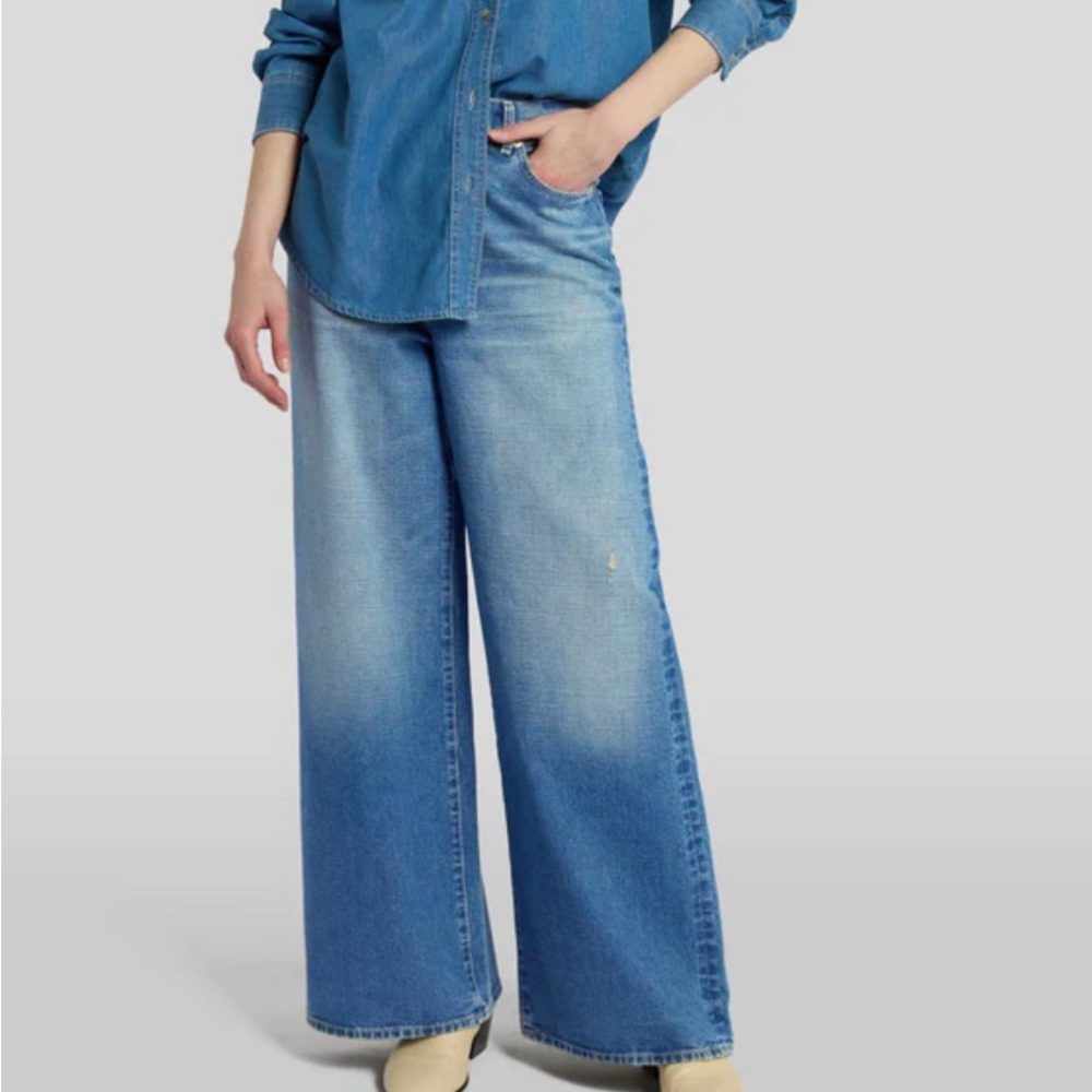 Seven for all mankind wide leg zoey jeans. Run true to size super high waisted